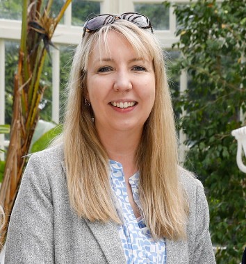 Profile photo of Suzanne McMahon